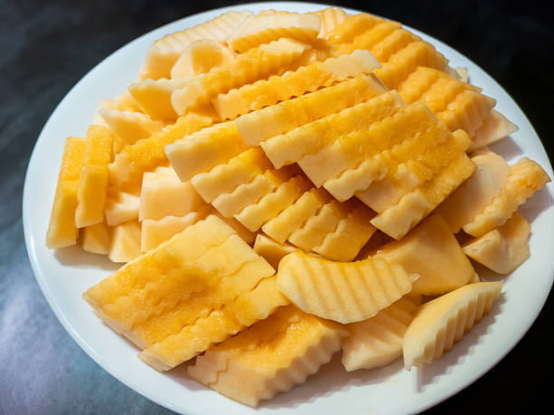 تصویر 2 از سیب زمینی نیمه آماده ۱۰ کیلویی مناسب استفاده صنعتی و فست‌ فود